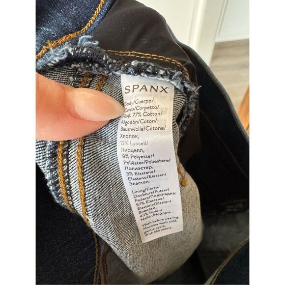 Spanx Distressed Raw Hem Skinny Legging Jegging Blue Ankle Jeans Women’s M - Picture 10 of 10